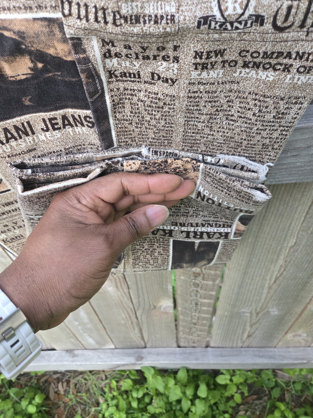 Karl Kani Brown & Tan Vintage Newspaper-Print Denim Set - Picture 15 of 16